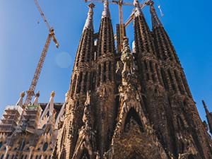Filmwedstrijd bedrijfsuitje met overnachting in het centrum van Barcelona Filmwedstrijd bedrijfsuitje met overnachting in het centrum van Barcelona